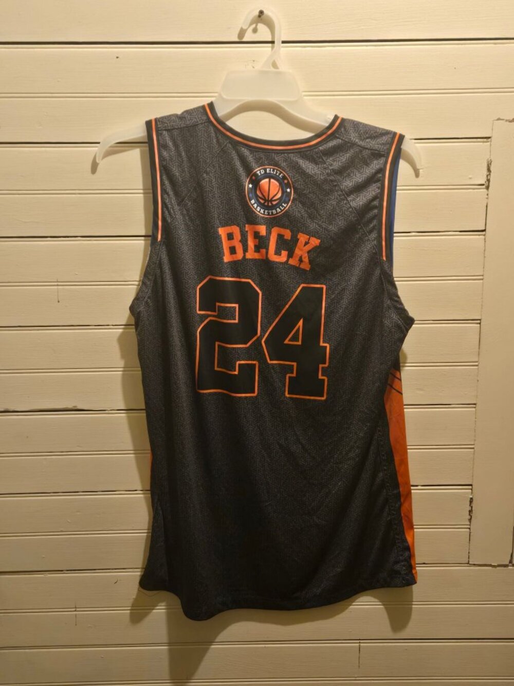 TD Elite Basketball Jersey Mens M Reversible 24 Beck Black White Sleeveless